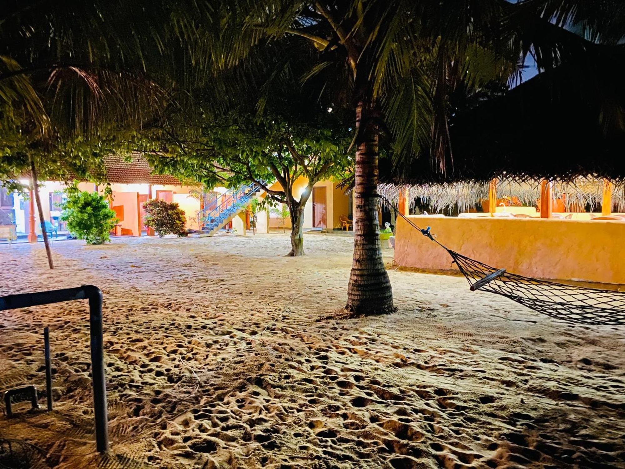 Dolphin Village Alankuda Exterior foto
